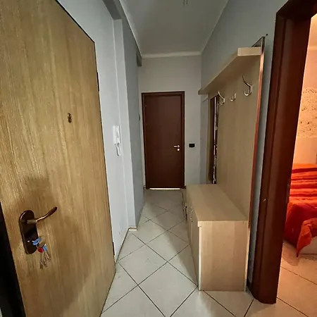 Apartment * فلورا